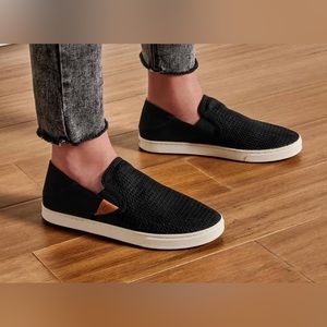 NWT Women’s Oulukai Pehuea slip-on sneakers